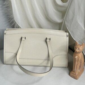 💎✨Beautiful✨💎Authentic Louis Vuitton Epi Madeleine PM Hand Bag Ivoire White